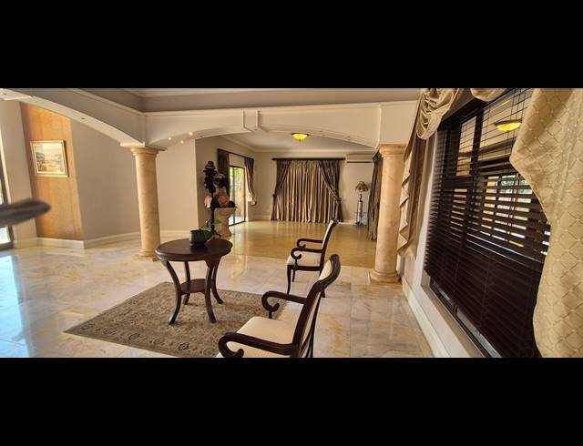 5 BEDROOM HOUSE FOR SALE IN IZINGA RIDGE